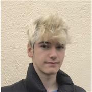 Profesor joven con experiencia para niños y niñas de todas las edad
